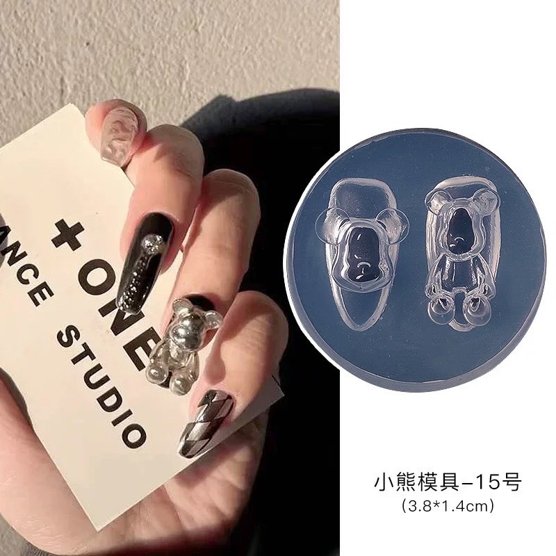 Khuôn gấu Bearbrick, khuôn làm gấu nail, khuôn gấu