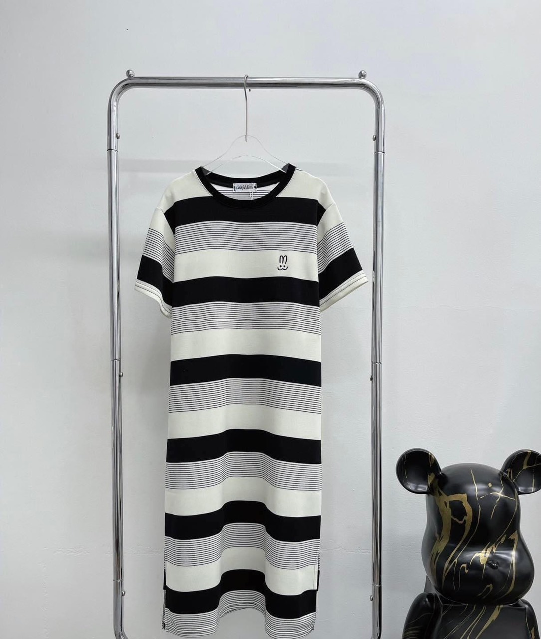 Váy V40 Đầm Suông Kẻ In Hình Tai Thỏ From Rộng Dáng Dài Chất Cotton