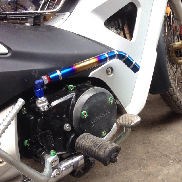 Thông Hơi Titan Khoanh Khúc