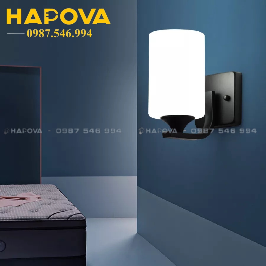 Đèn gắn tường HAPOVA TAKA 8006 màu Đen