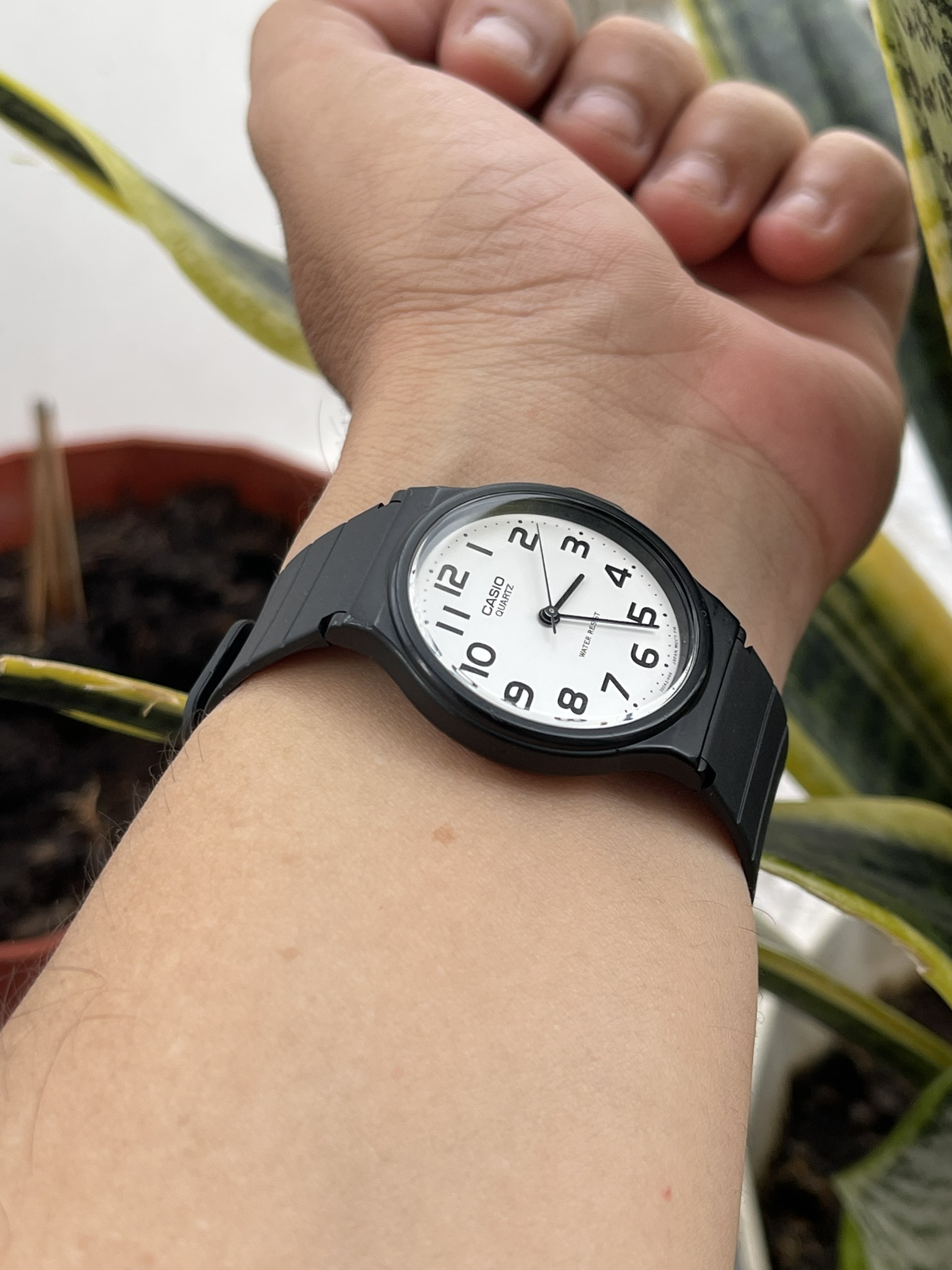 Đồng hồ nam Casio MQ-24 chạy pin hàng Si