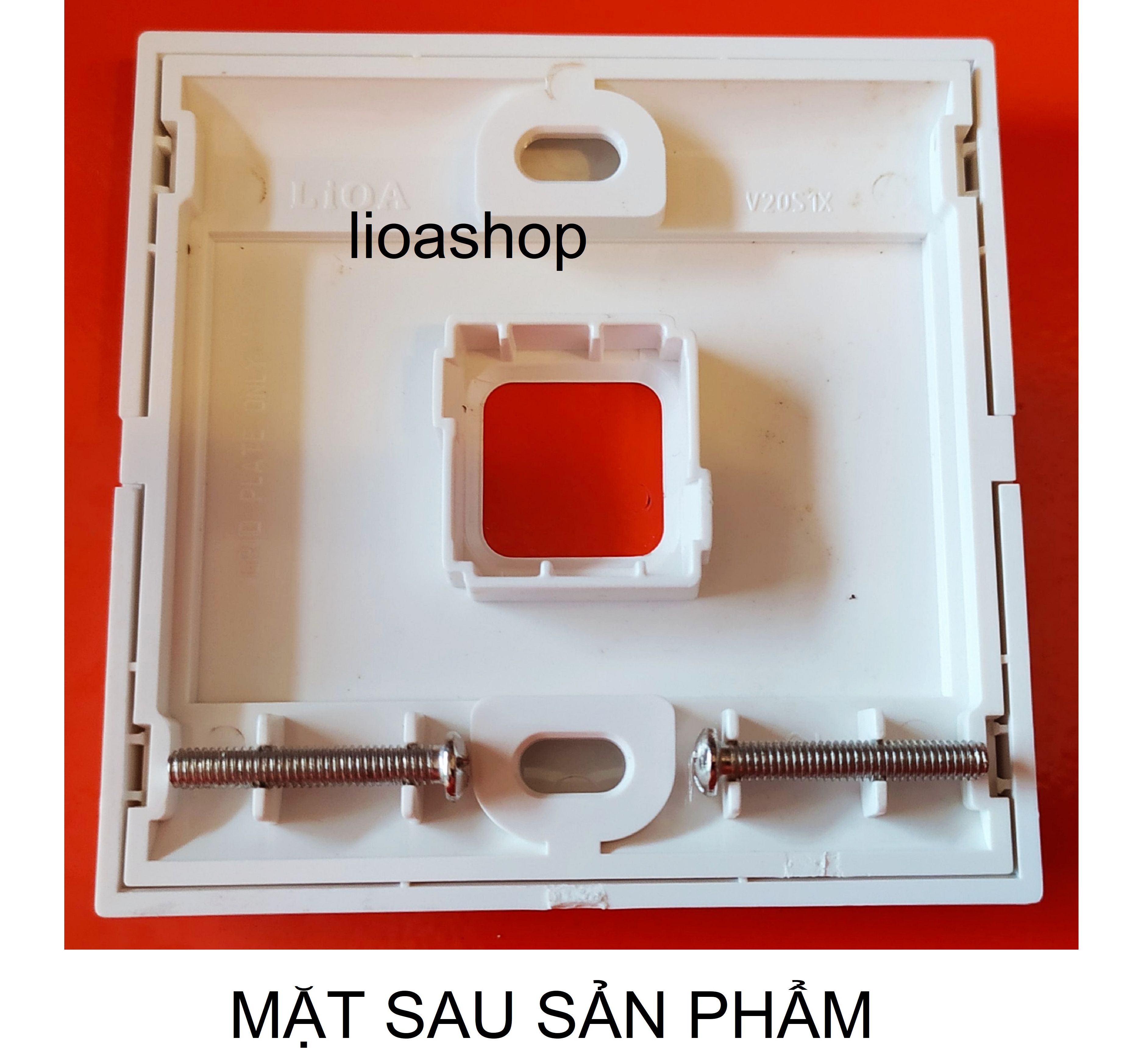 BỘ 2 MẶT  CÔNG TẮC 1 LỖ VUÔNG LIOA - HÌNH VUÔNG.