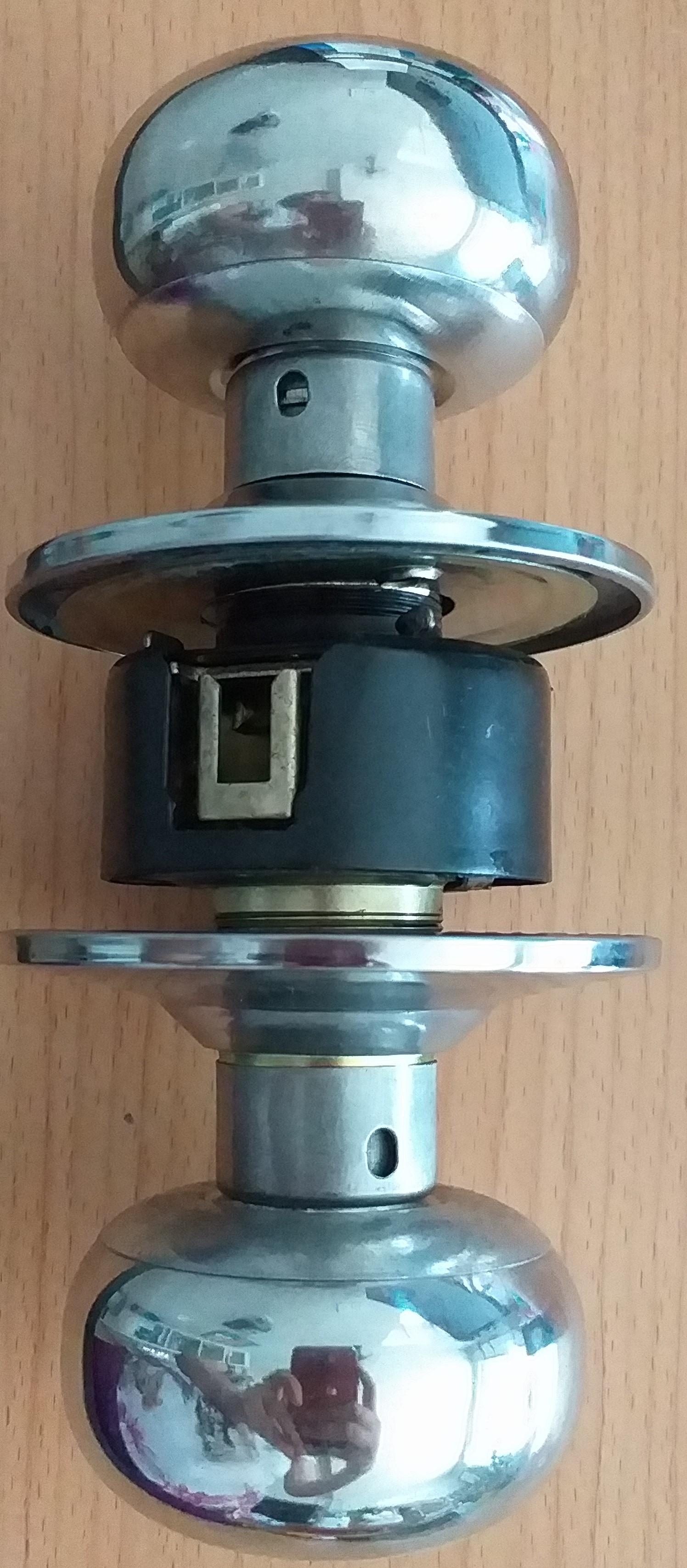 Ổ khoá tay nắm tròn Solien