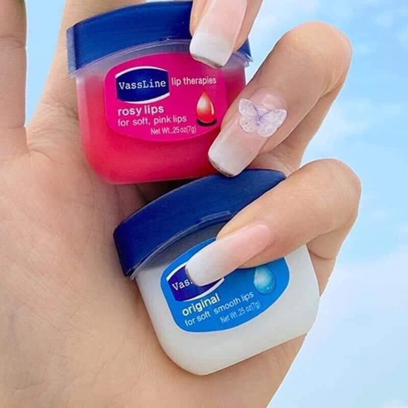 Son dưỡng môi Vaseline Lip Therapy dạng hũ ().