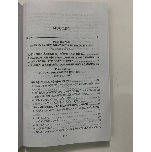 Sách - Cách Xem Ngày Tốt Xấu