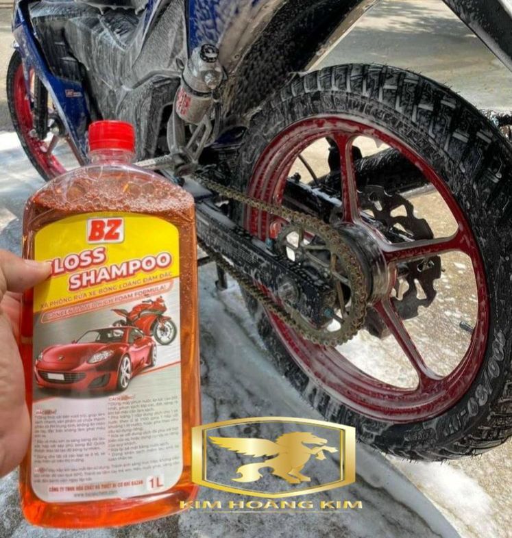 Nước Rửa Xe,Xà phòng BZ bóng loáng đậm đặc dành cho xe máy,oto,moto...1 lít