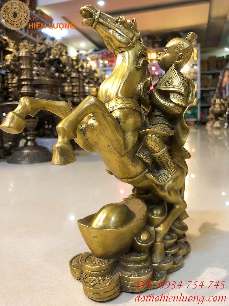 Mã Thượng Phong Hầu Bệ Vàng Bằng Đồng