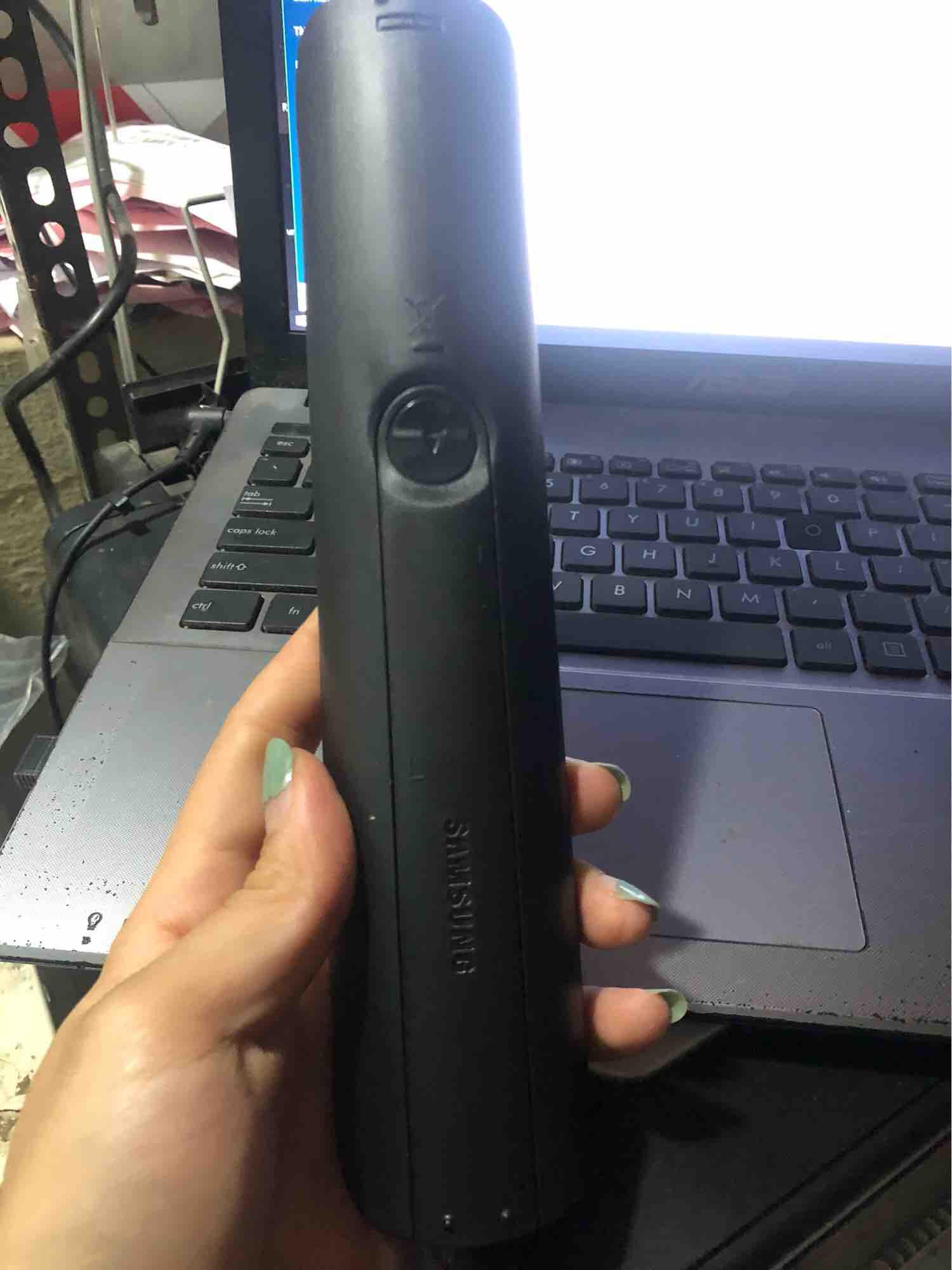 Điều khiển tivi samsung có nút bấm chế độ thể thao
