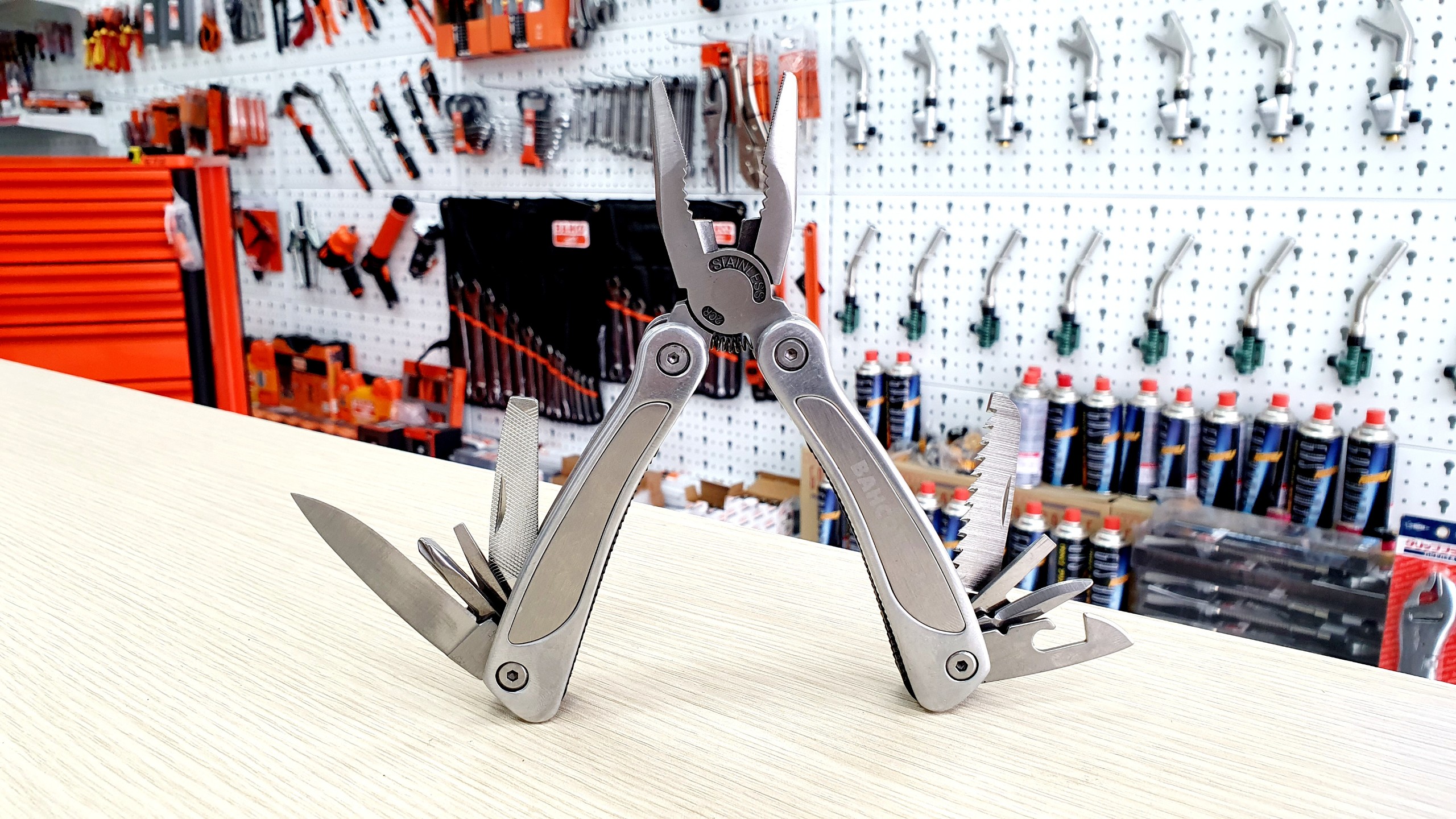 Bộ dụng cụ đa năng 12 trong 1 Bahco Sweden model MTT051