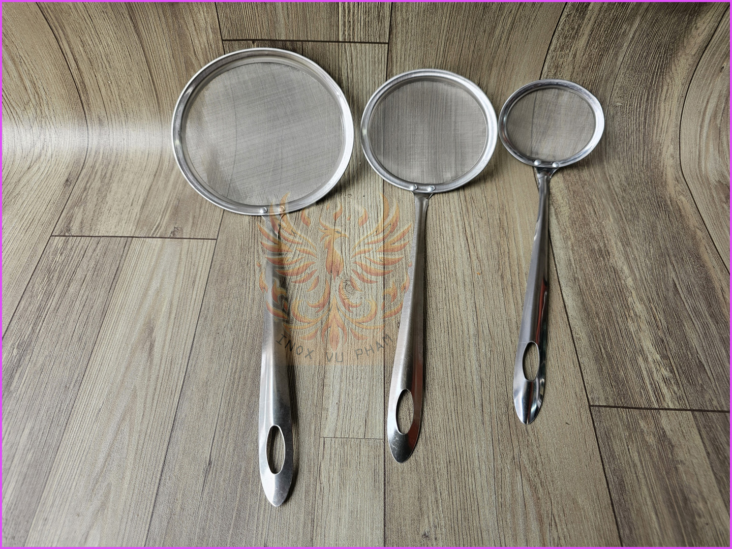 Vá vớt bọt / hớt bọt inox dạng lưới khít , mịn (Ảnh shop tự chụp)