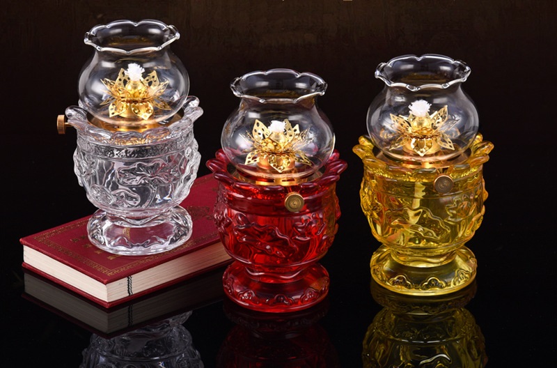 High Quality Glass Oil Lamp 039 – Lamp for Lighting the Altar of Buddha, Gia Tien, and Feng Shui