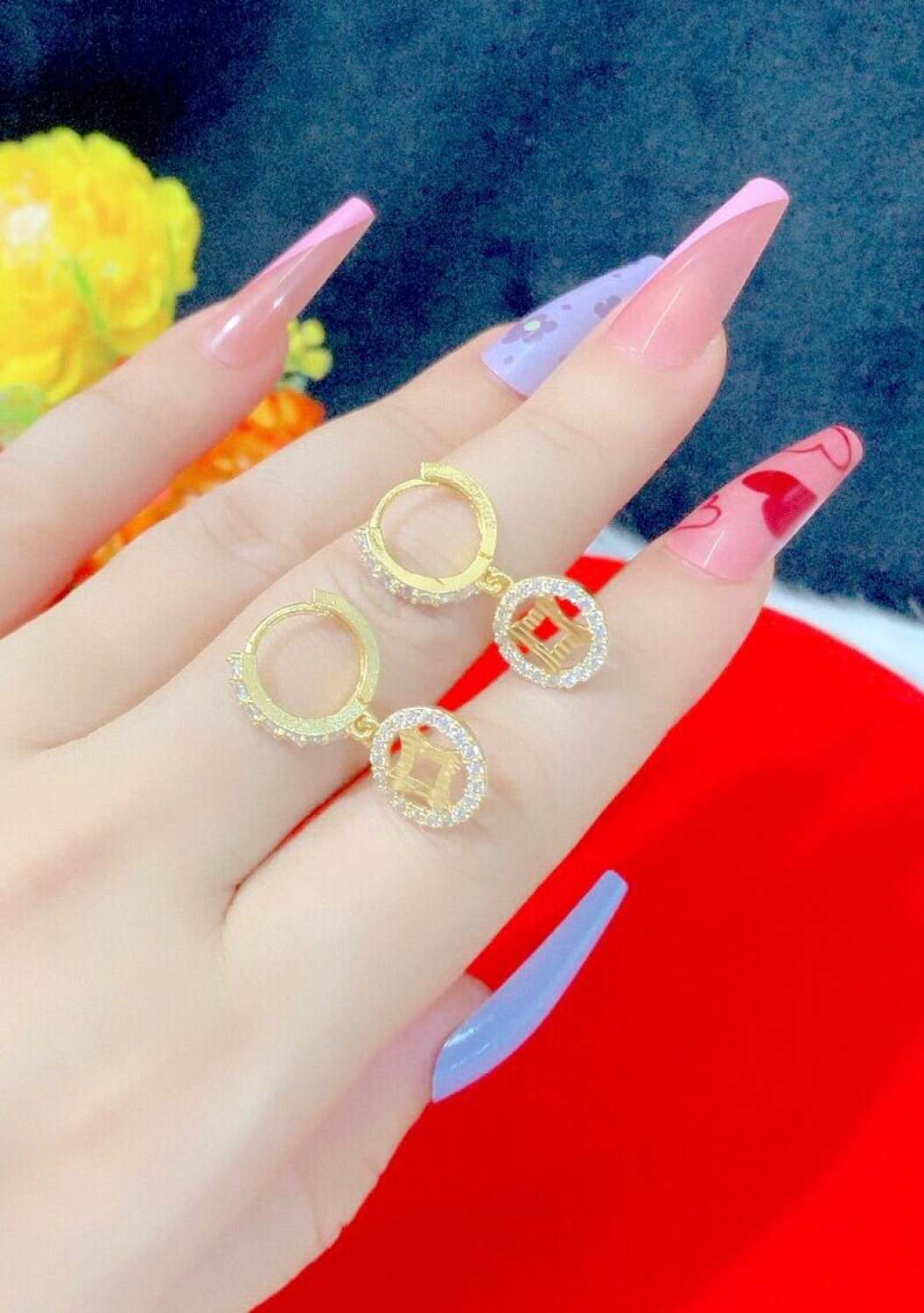 Bông tai nữ tòn ten chạm kim tiềƞ mạ vàng 18k mẫu mới siêu đẹp