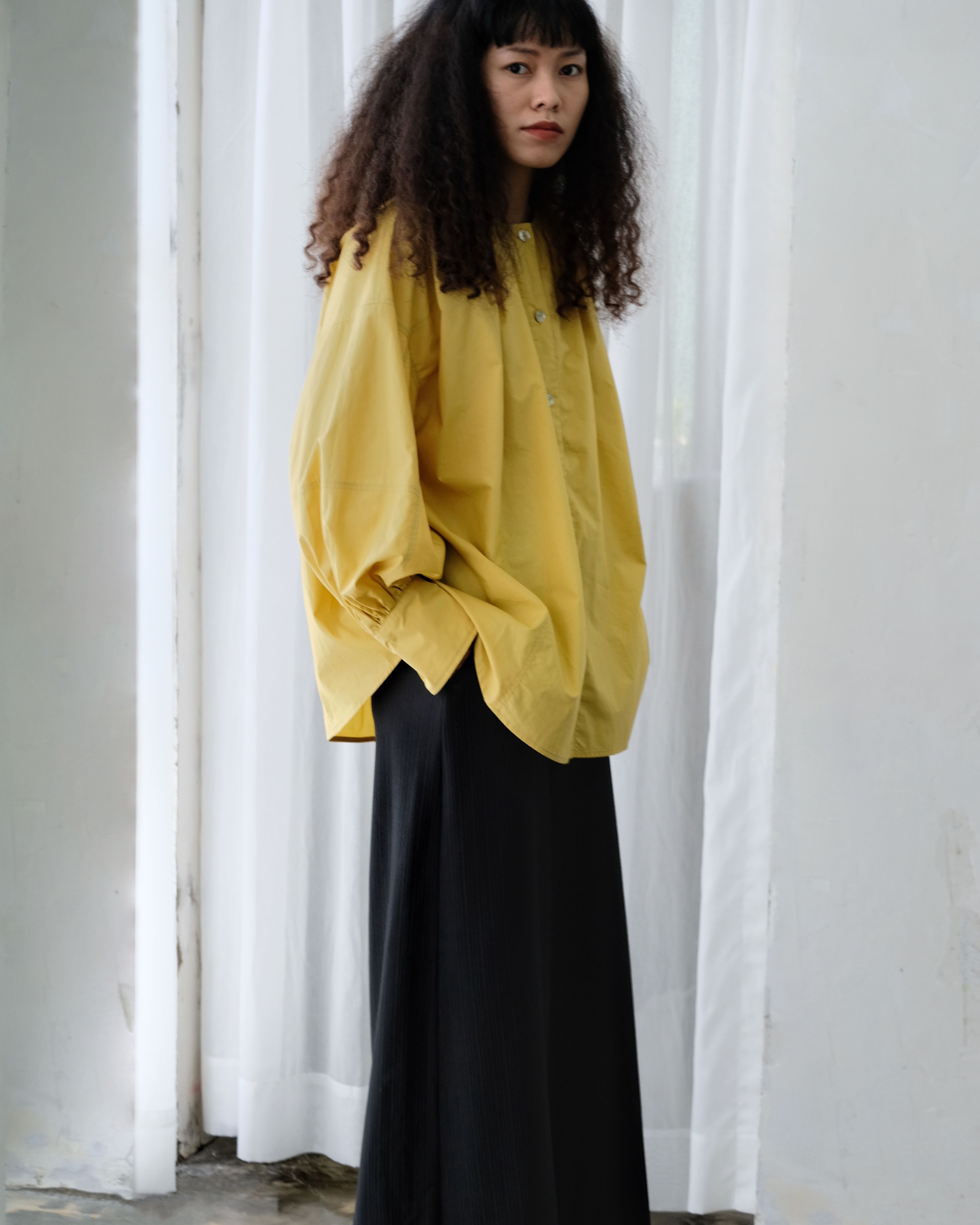 /ouba:d/ - ÁO SƠMI BLOUSE VÀNG cổ tròn form oversize chất vải mát sơmi basic nữ S/M