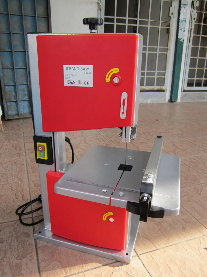 Máy cưa lọng bàn