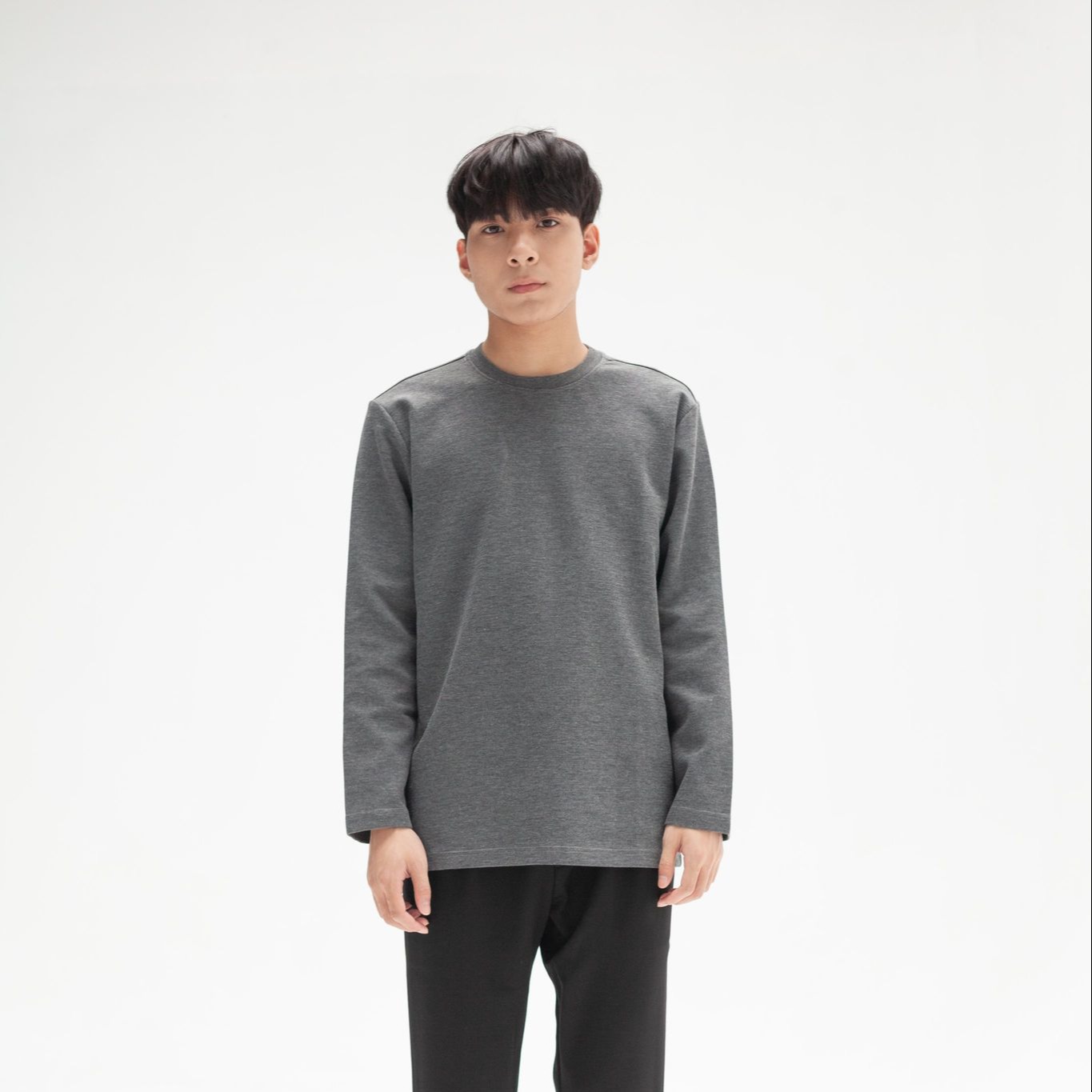 Áo Nỉ Dài Tay Look Max Sweater