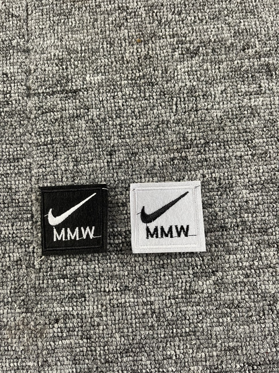 Miếng Sticker Thêu Ủi hình logo vuông nik.e