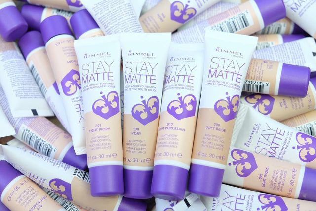 Kem nền Rimmel Stay Matte - Ivory 100