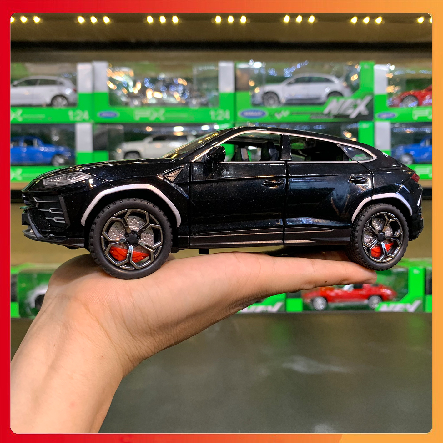 MÔ HÌNH XE LAMBORGHINI URUS TỈ LỆ 1:24 HÃNG CHEZHI