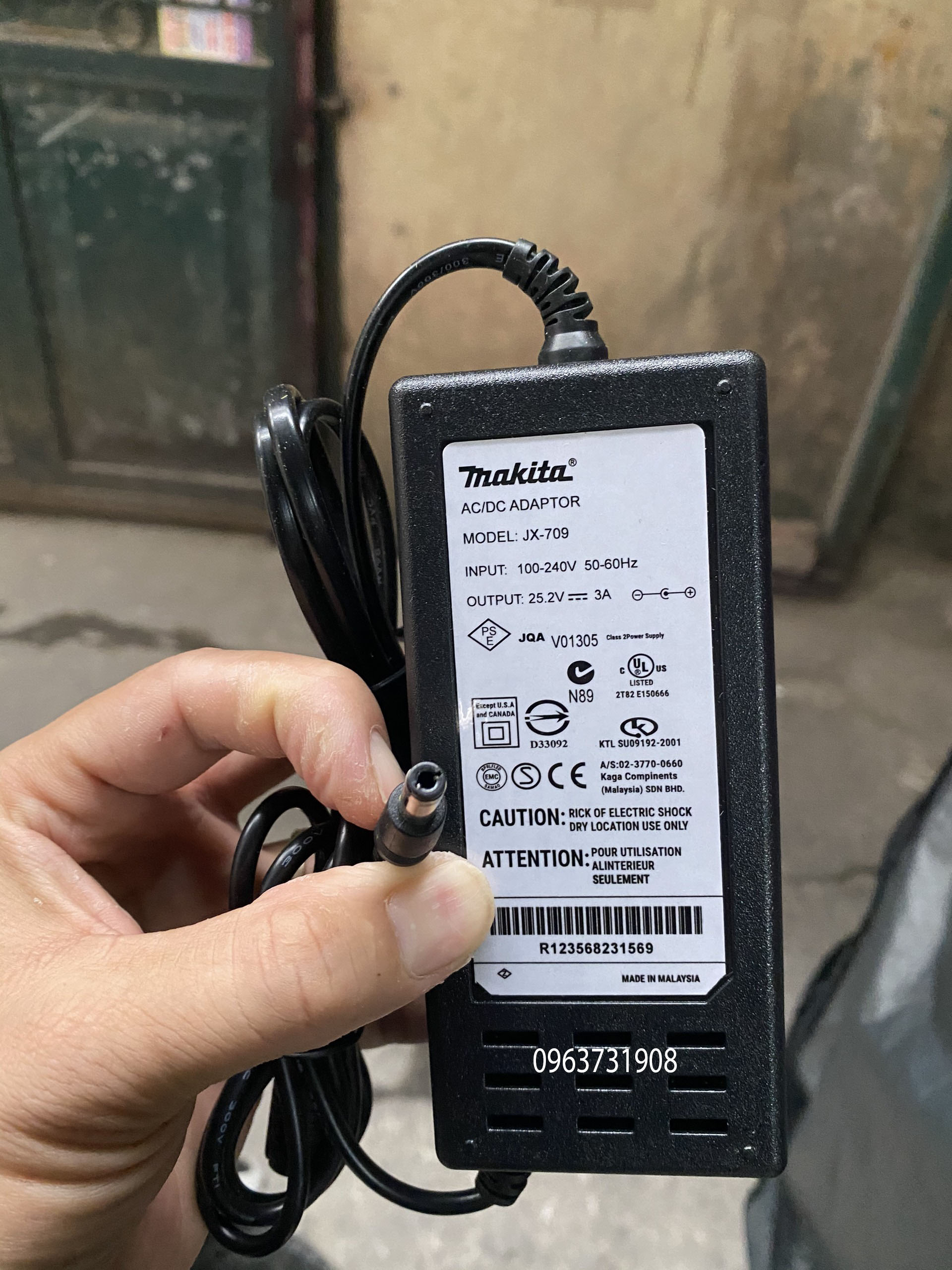 Sạc pin máy khoan 25.2V-2A Sạc Pin 6S 22V-25V