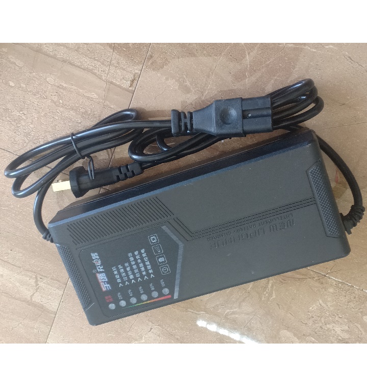 Sạc xe đạp điện 48V 12AH chân vuông