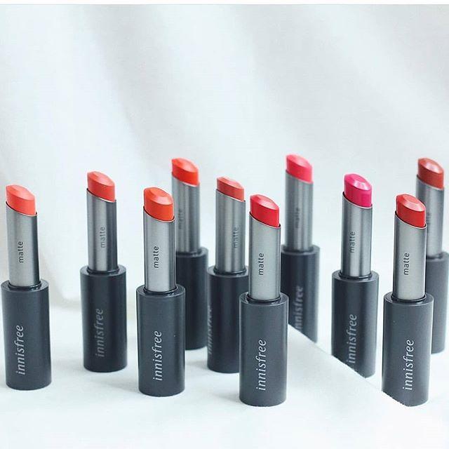 [HCM]SON THỎI VỎ ĐEN INNISFREE REAL FIT LIPSTICK (Ib chọn màu)
