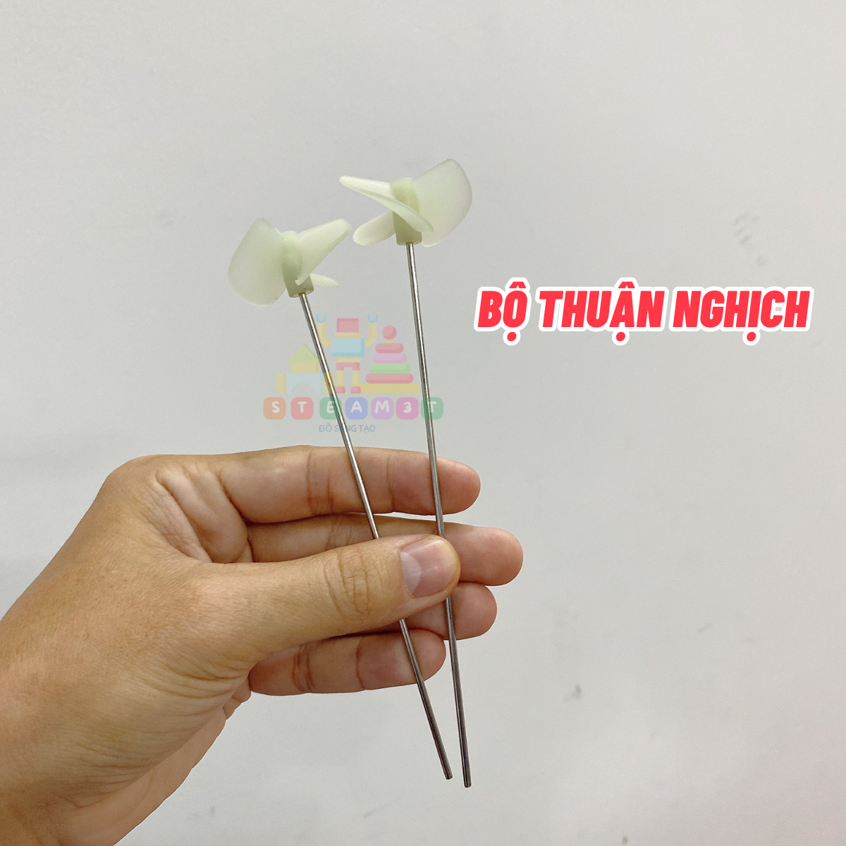[HCM]Bộ 2 chân vịt nhựa 3 cánh 40mm kèm trục 2mm chế thuyền - LK0118