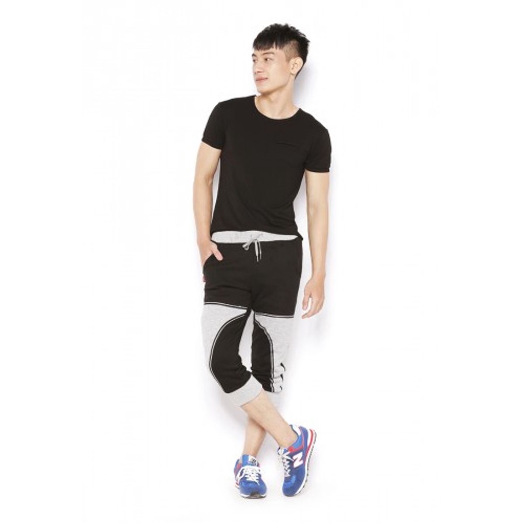 Quần lửng jogger nam phối xám đen 1018 Phúc An chất liệu thun da cá nhập, mặt da cá trong tiếp xúc rất tinh tế.
