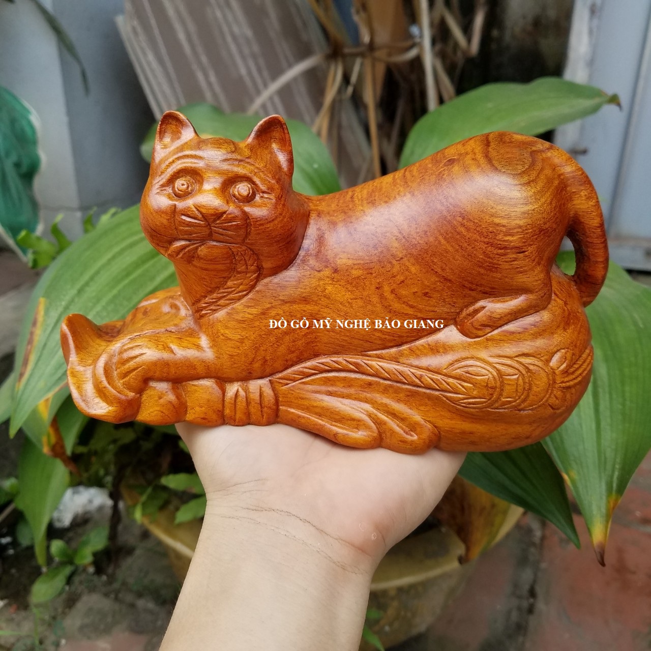 Tượng con mèo gỗ hương 19x10x8