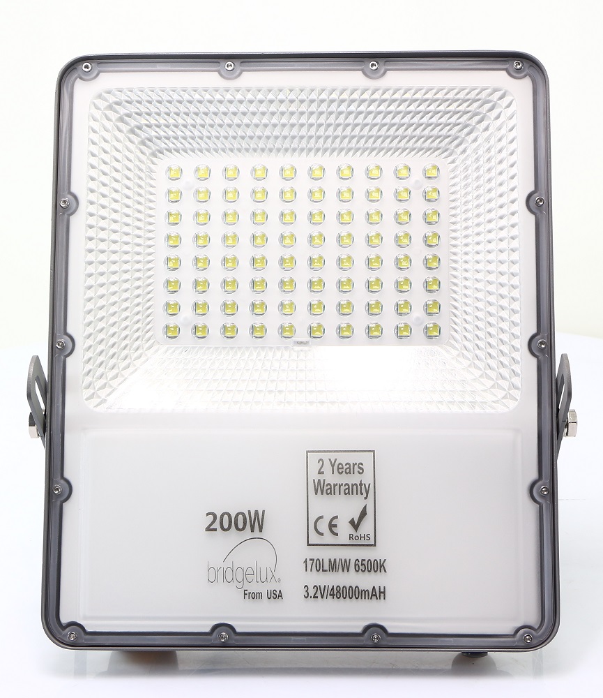 Đèn Năng lượng mặt trời 200W