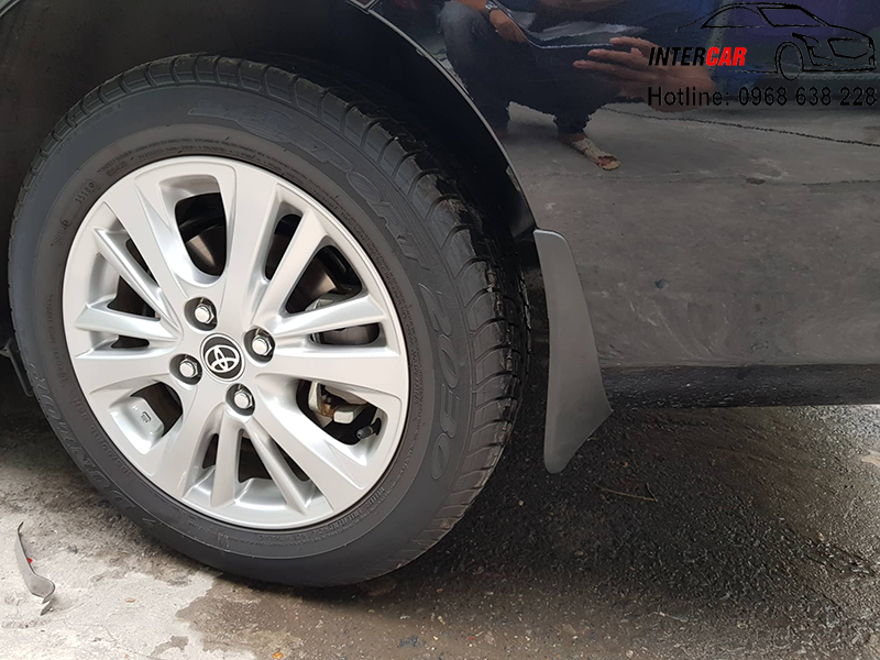 Bộ chắn bùn Đen xe Toyota Vios 2019.