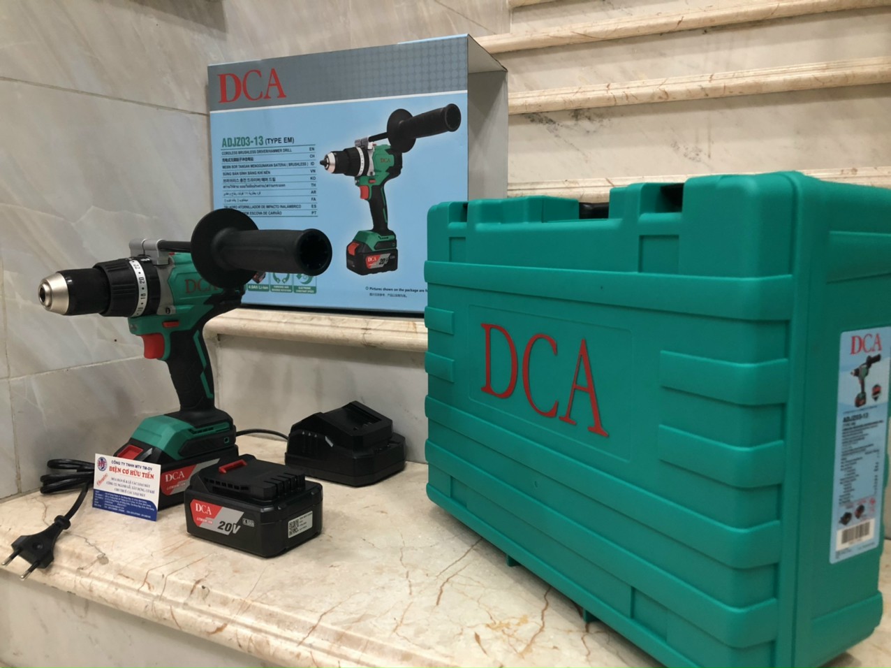 Máy khoan búa dùng pin DCA ADJZ03-13EM