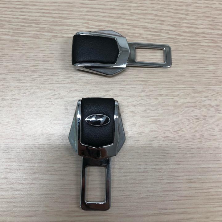 1 chiếc chốt khóa dây đai an toàn chống kêu ô tô, xe hơi dùng cho xe Hyun.dai CKAT-HYD