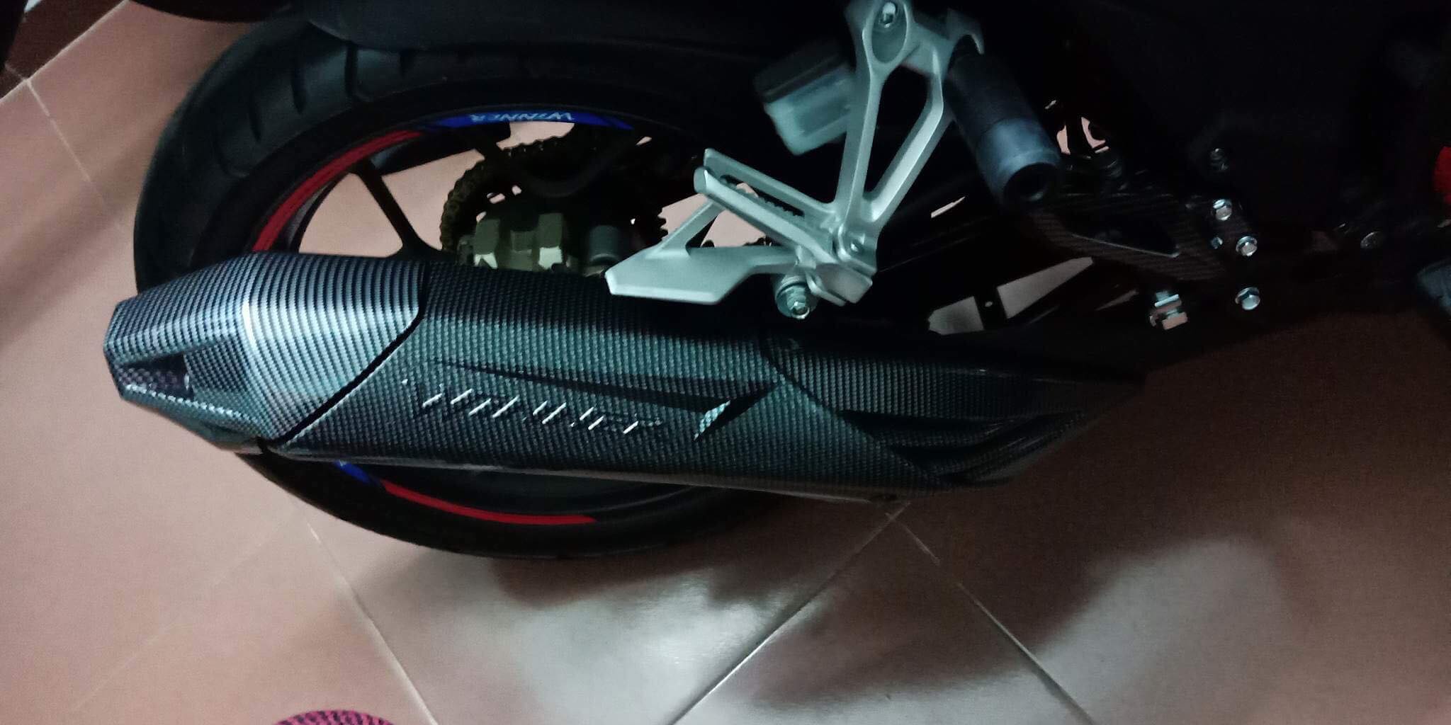 Bộ ốp đít bô winner carbon