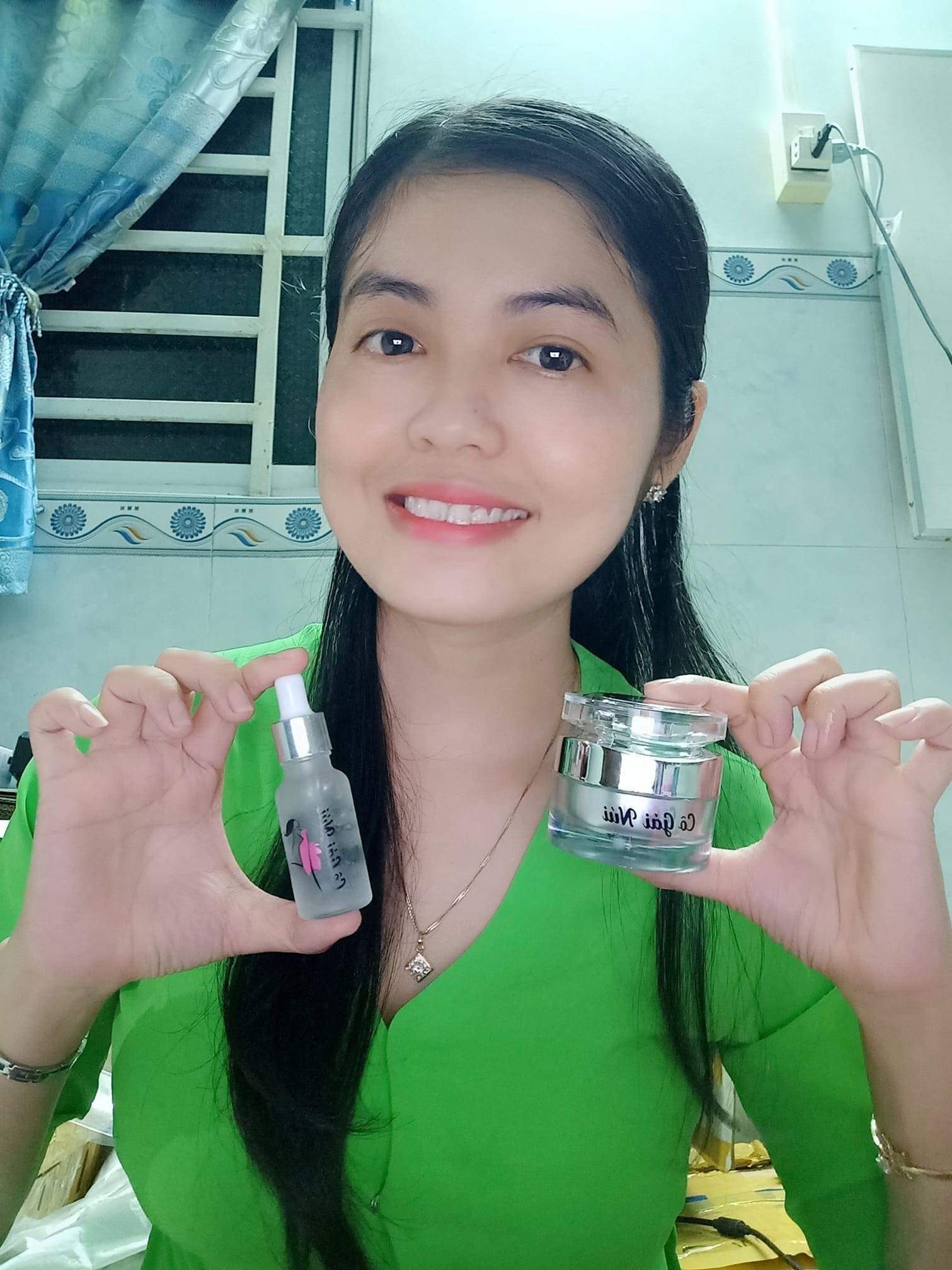 SERUM và kem FACE CÔ GÁI NÚI (Hộp Kem mẫu mới)