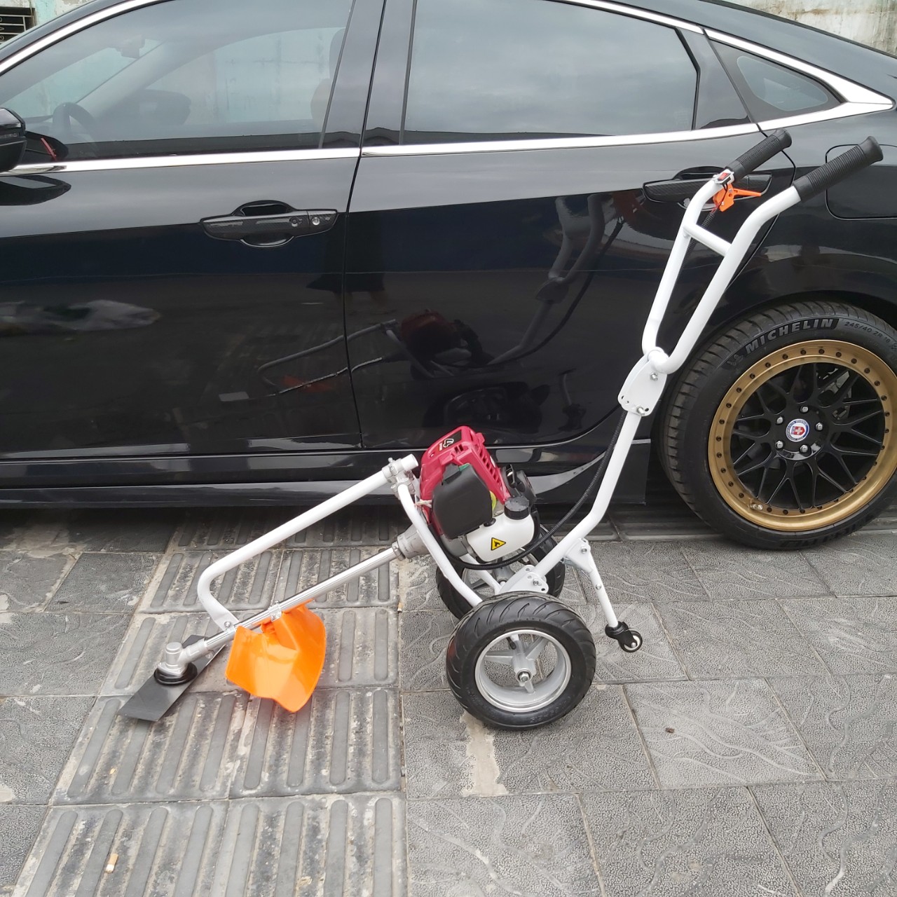 [Trả góp 0%] Máy cắt cỏ honda đẩy tay 4 thì chạy xăng
