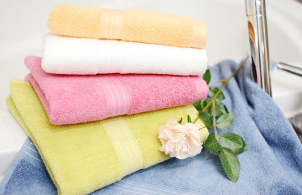 ghim kẹp giấy bằng kim loại