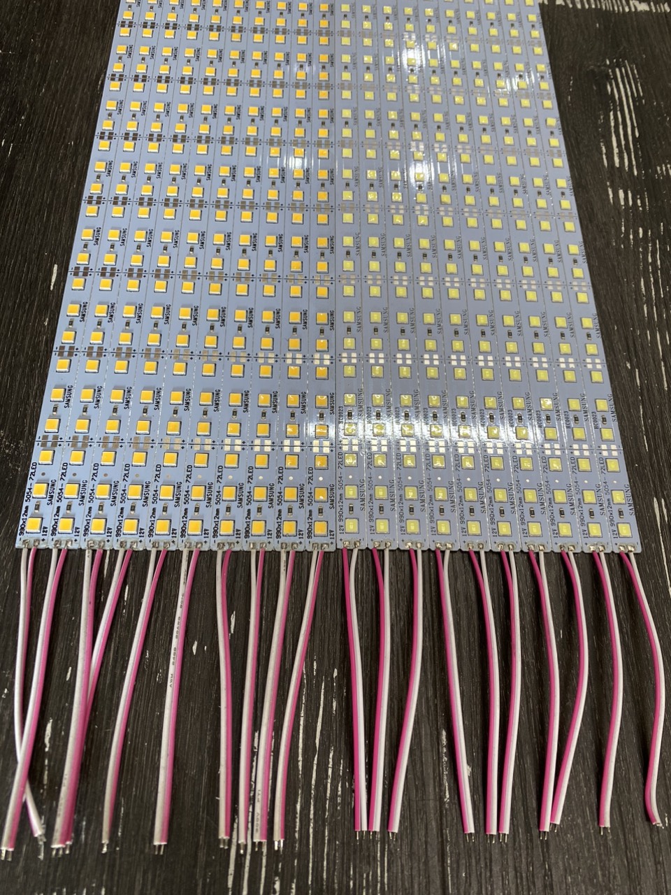 LED THANH 5054 -12V- DÀI 1M BẢN 10 THANH