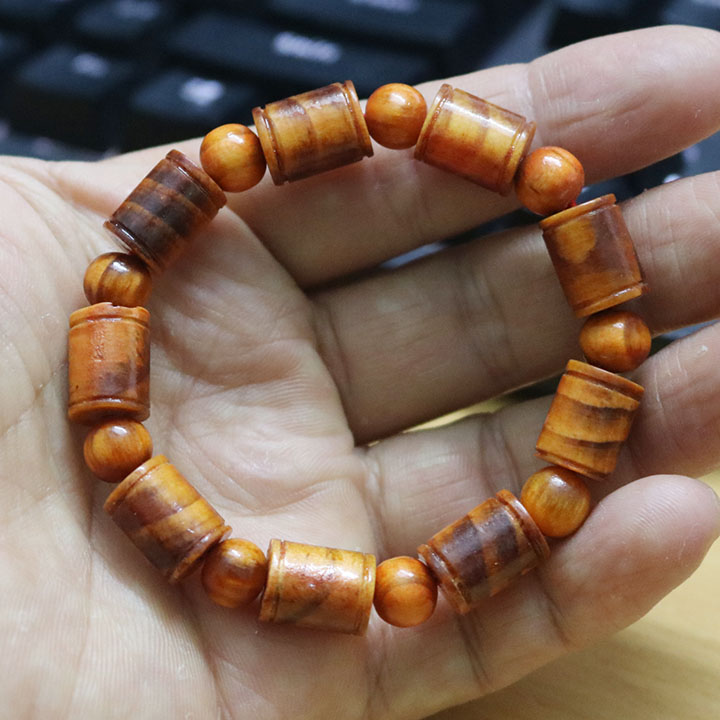 Vòng tay huyết long đốt trúc