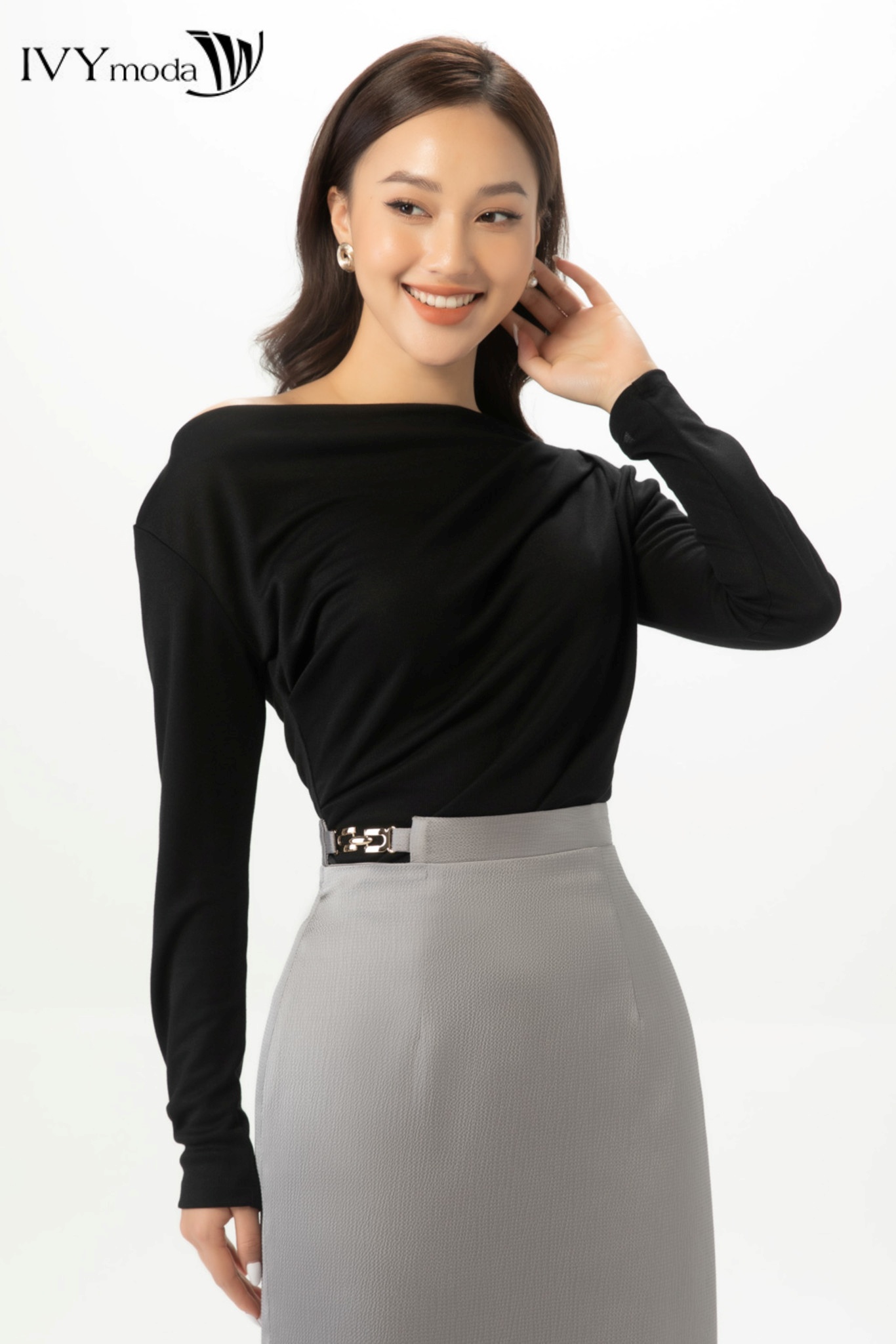 Chân váy lụa dáng bút chì IVY moda MS 31M7147