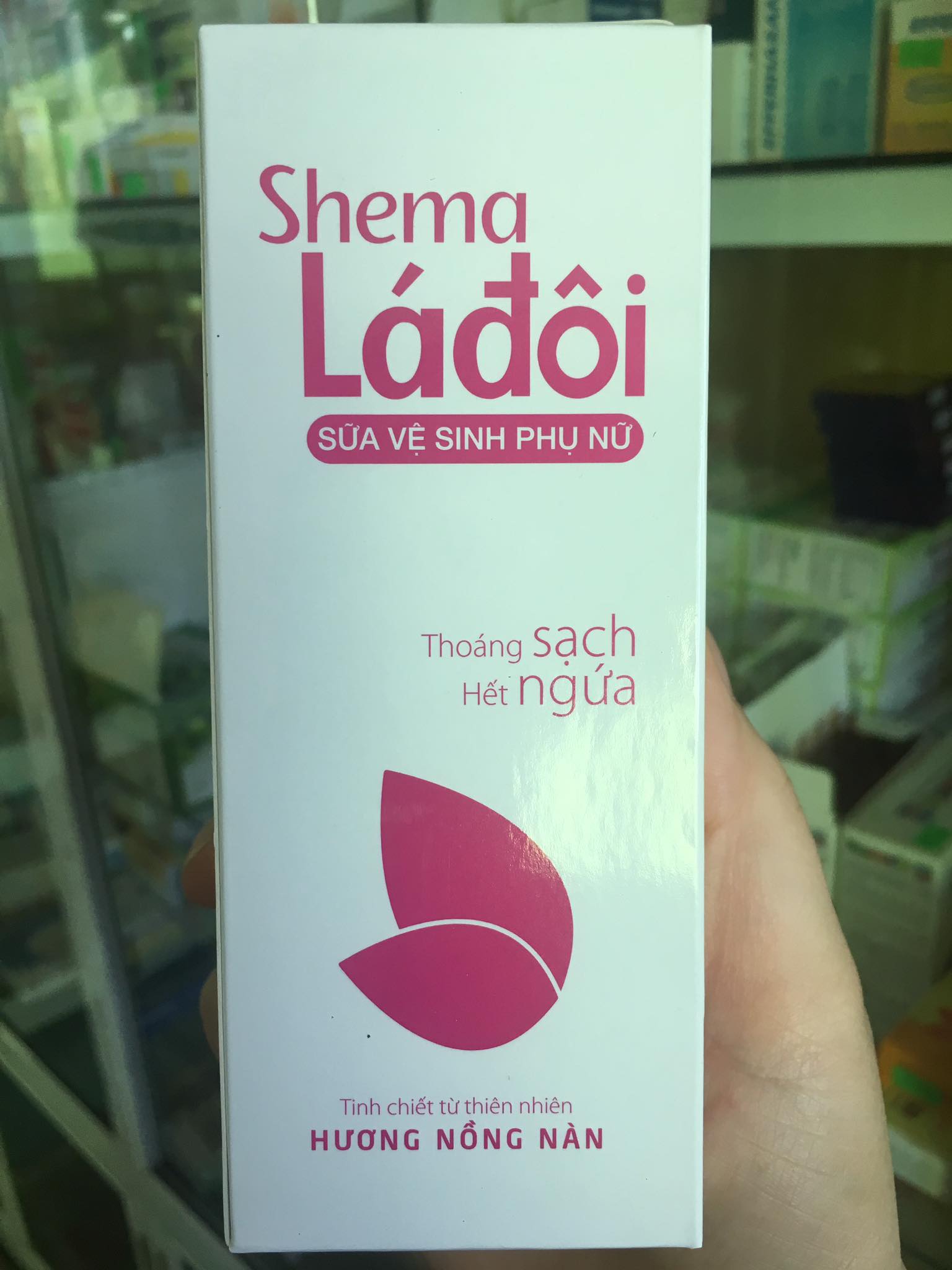Dung dịch vệ sinh shema lá đôi hồng