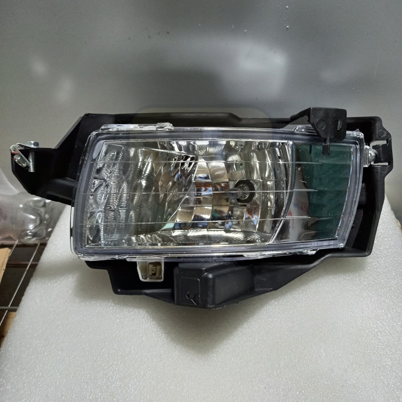 ĐÈN GẦM TOYOTA INNOVA 06-08