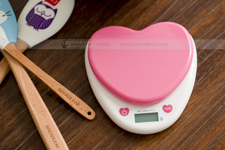 Cân điện tử breadleaf hình trái tim màu hồng - bh 3 tháng