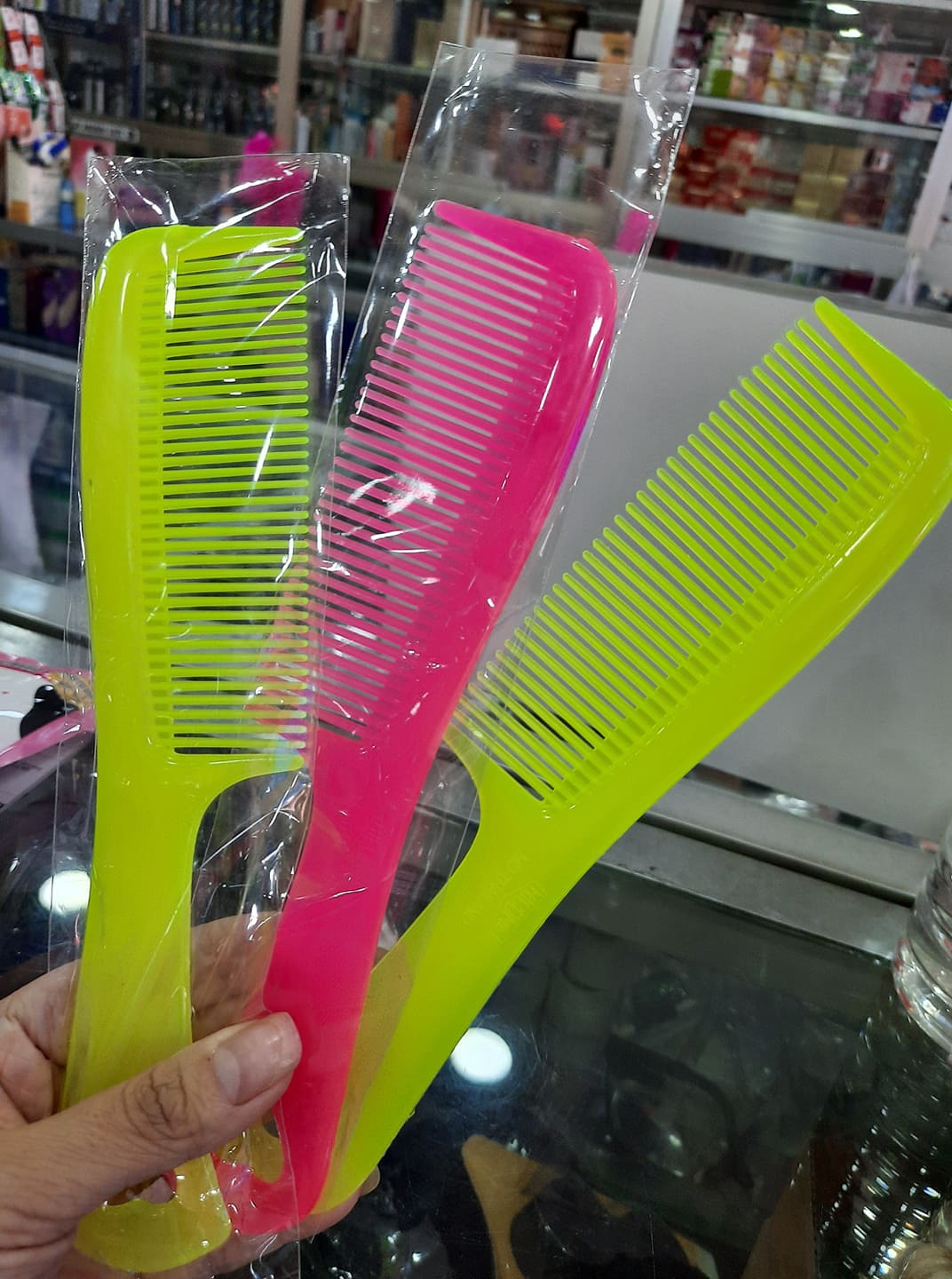 combo 2 cây lược chải tóc ở nhà