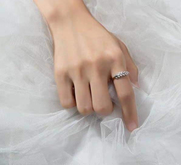 Nhẫn lá nguyệt quế BẠC TA cao cấp