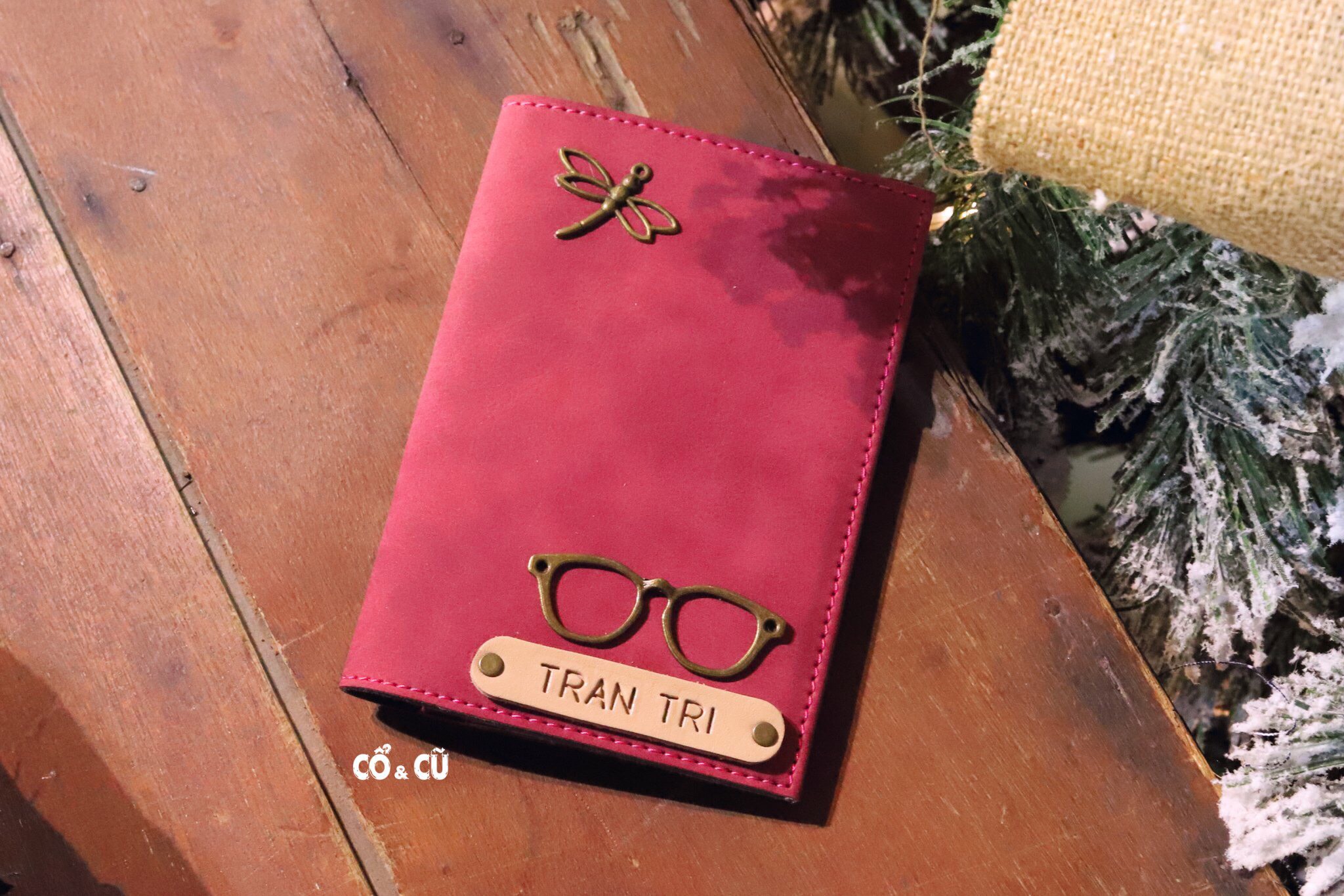 [HCM]Ví đựng hộ chiếu/cover passport màu đỏ tía