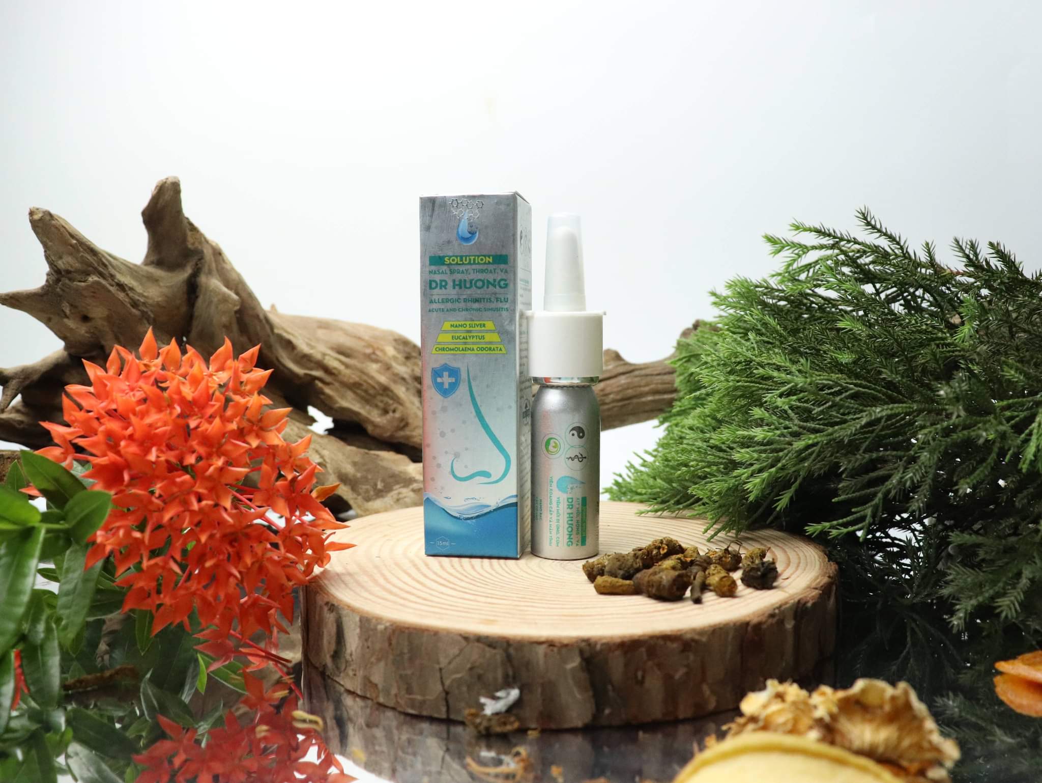 Dung dịch xịt mũi họng Thanh Mộc Hương