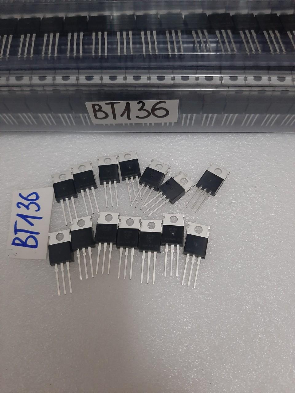 10 con BT136