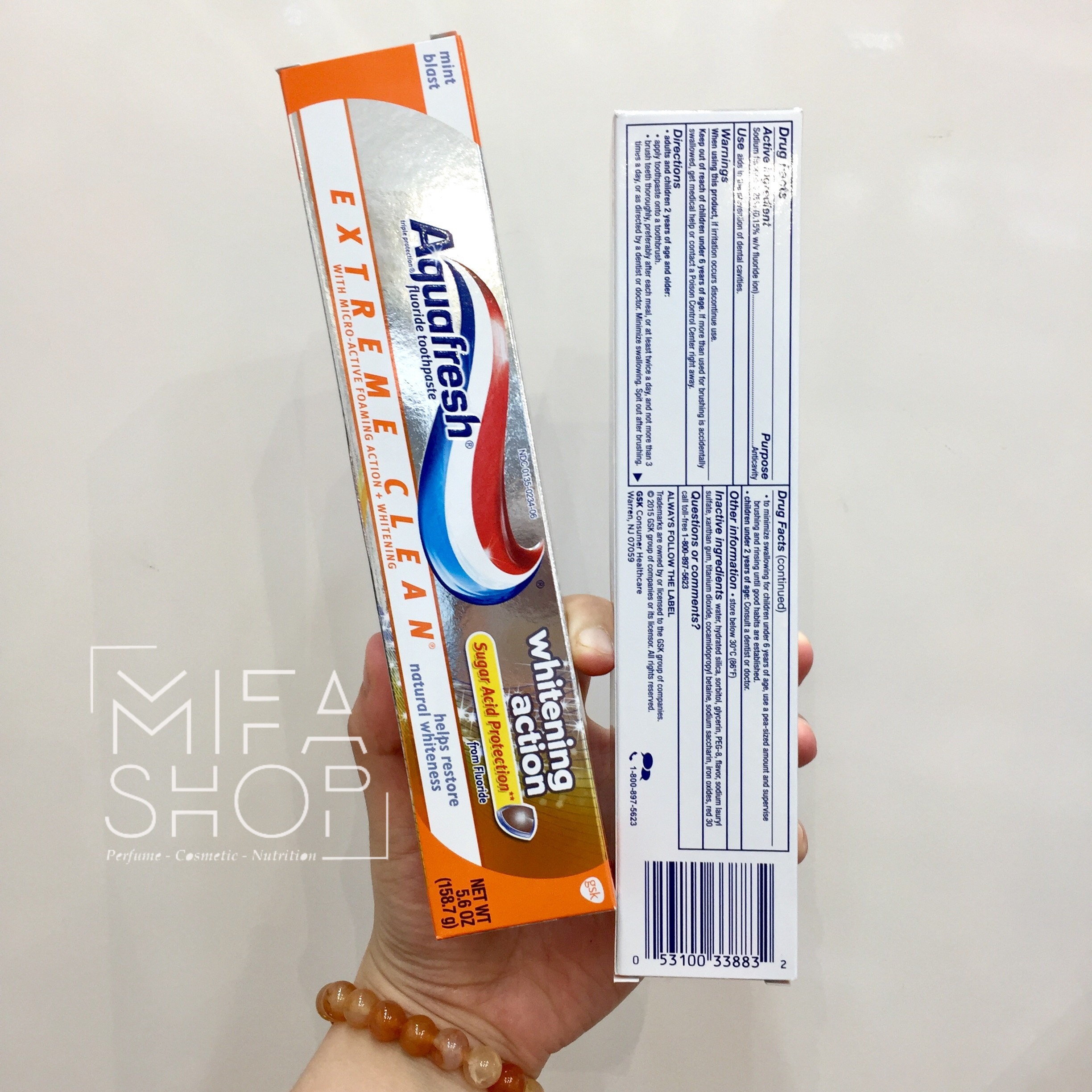 Kem Đánh Răng Aquafresh Whitening Action