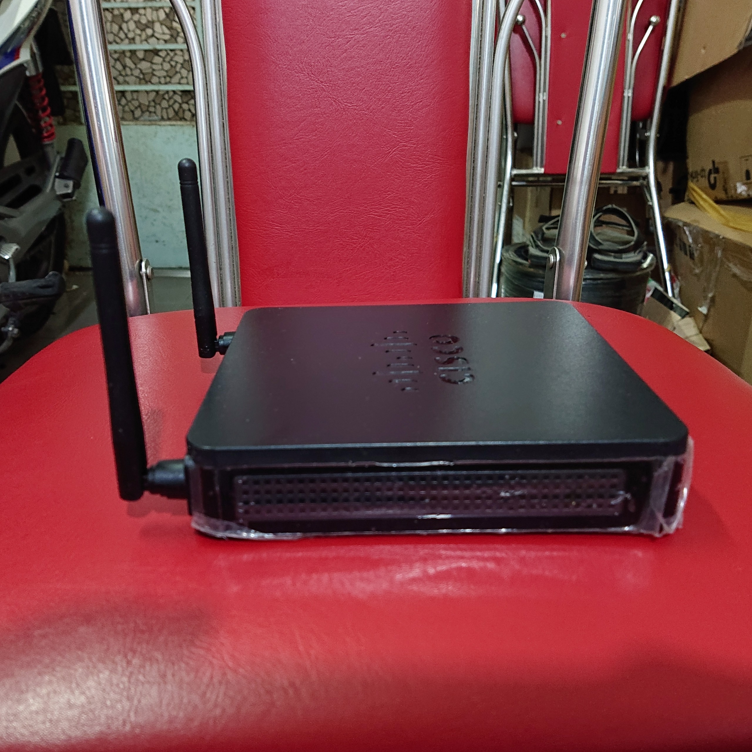 [HCM]Bộ phát wifi Cisco RV110W đẹp ( qua sử dụng )