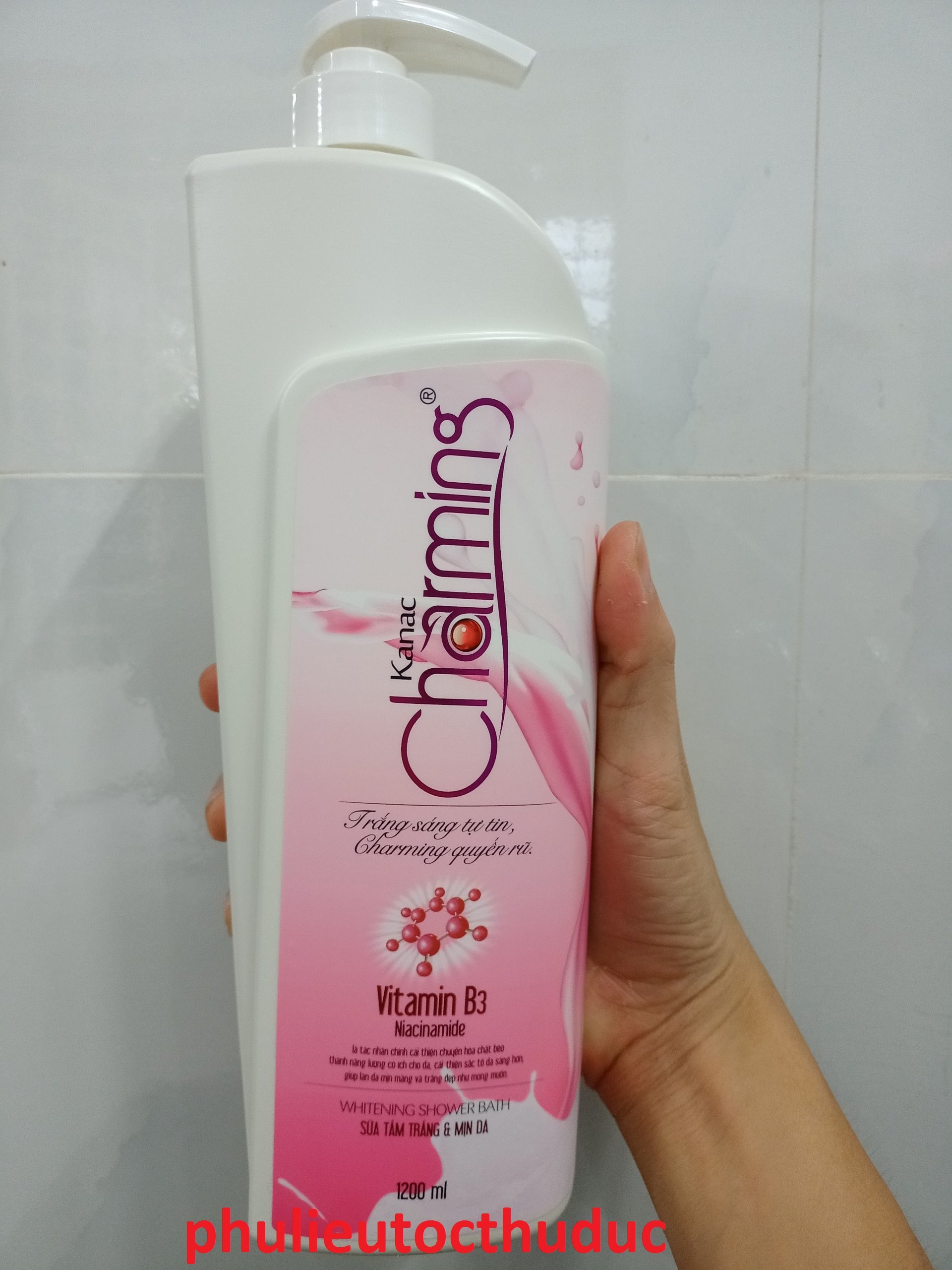 [HCM]Sữa tắm CHARMING TRẮNG MỊN & MỀM DA 1200ML